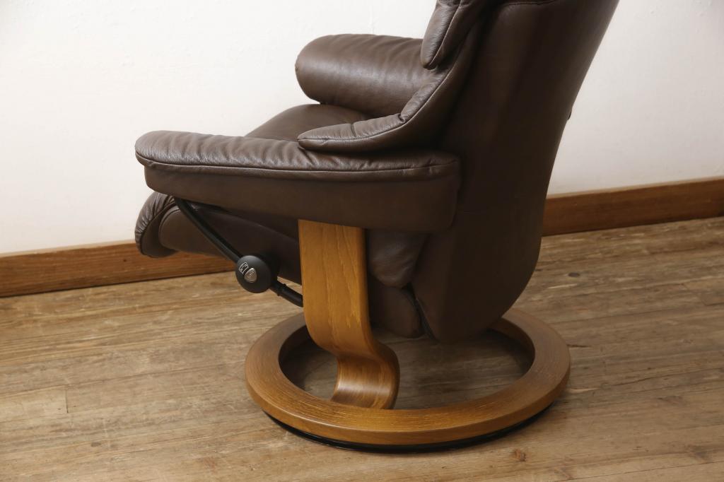 中古　美品　EKORNES(エコーネス)　本革　オットマン付き　ストレスレス レノ クラシック(M)(アームチェア、リクライニングチェア、椅子、一人掛けソファ、1Pソファ)(定価約37万9千円)(R-076090)