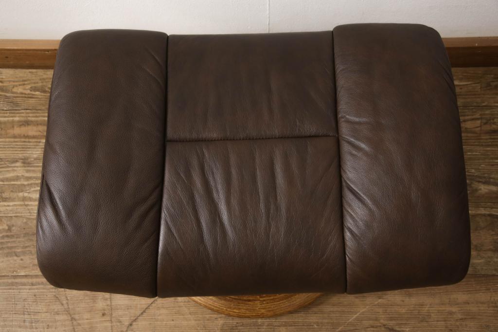 中古　美品　EKORNES(エコーネス)　本革　オットマン付き　ストレスレス レノ クラシック(M)(アームチェア、リクライニングチェア、椅子、一人掛けソファ、1Pソファ)(定価約37万9千円)(R-076090)