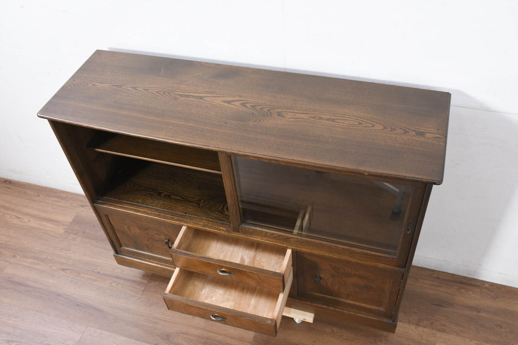 中古　美品　国産職人手作り　高級家具　高島屋デパート取り扱い　欅(ケヤキ)材　落ち着いた佇まいの茶箪笥(サイドボード、サイドキャビネット、茶棚、食器棚、収納棚、戸棚)(定価約35万円)(R-082466)