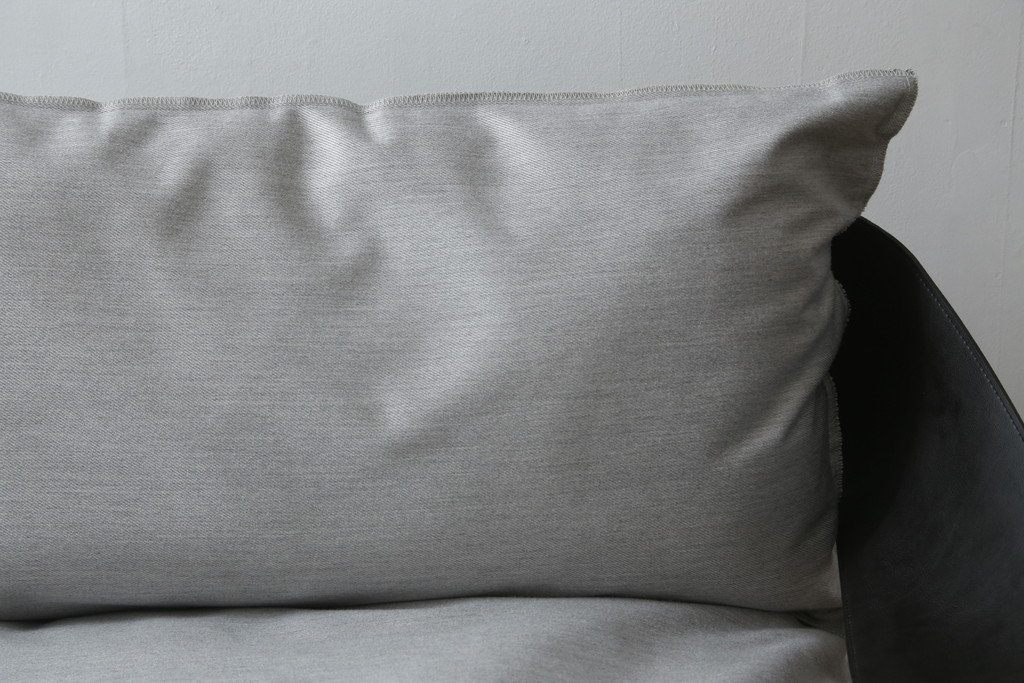 中古　アスプルンド(ASPLUND)取り扱い　emu(エミュー)　TERRAMARE(テラマーレ)　1P SOFA　シックでスタイリッシュなデザインが目を惹く1人掛けソファ(一人掛け、アームチェア、椅子、イス)(R-078580)