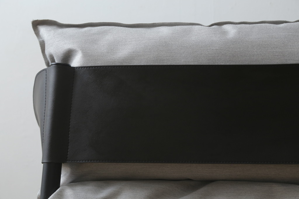 中古　アスプルンド(ASPLUND)取り扱い　emu(エミュー)　TERRAMARE(テラマーレ)　1P SOFA　シックでスタイリッシュなデザインが目を惹く1人掛けソファ(一人掛け、アームチェア、椅子、イス)(R-078580)