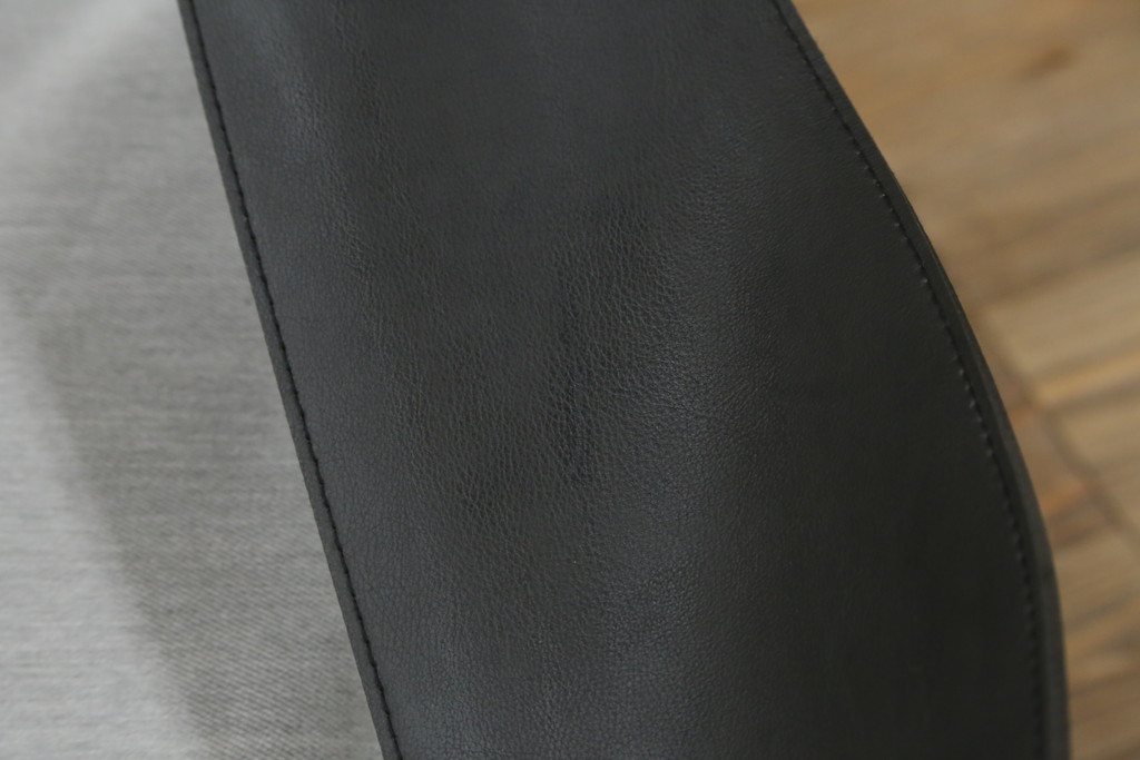 中古　アスプルンド(ASPLUND)取り扱い　emu(エミュー)　TERRAMARE(テラマーレ)　1P SOFA　シックでスタイリッシュなデザインが目を惹く1人掛けソファ(一人掛け、アームチェア、椅子、イス)(R-078580)