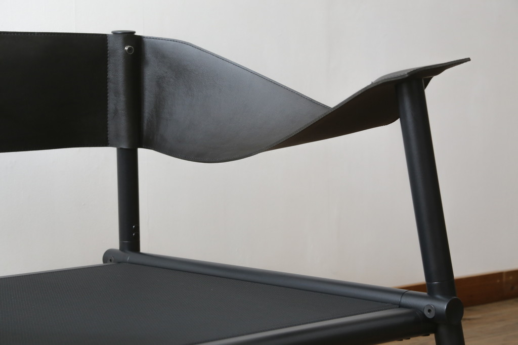 中古　アスプルンド(ASPLUND)取り扱い　emu(エミュー)　TERRAMARE(テラマーレ)　1P SOFA　シックでスタイリッシュなデザインが目を惹く1人掛けソファ(一人掛け、アームチェア、椅子、イス)(R-078580)