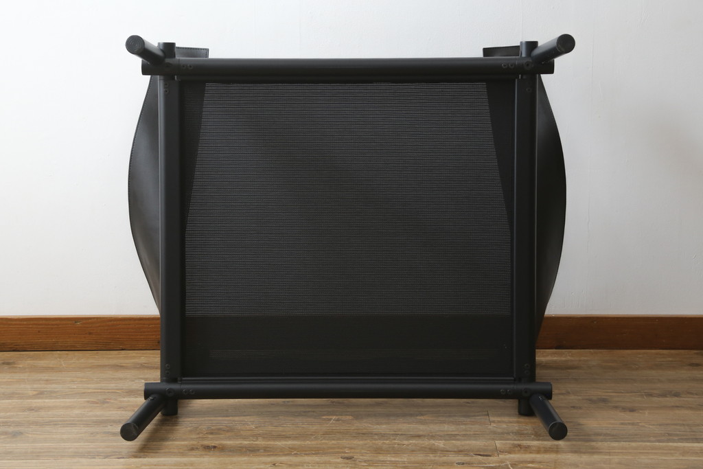 中古　アスプルンド(ASPLUND)取り扱い　emu(エミュー)　TERRAMARE(テラマーレ)　1P SOFA　シックでスタイリッシュなデザインが目を惹く1人掛けソファ(一人掛け、アームチェア、椅子、イス)(R-078580)