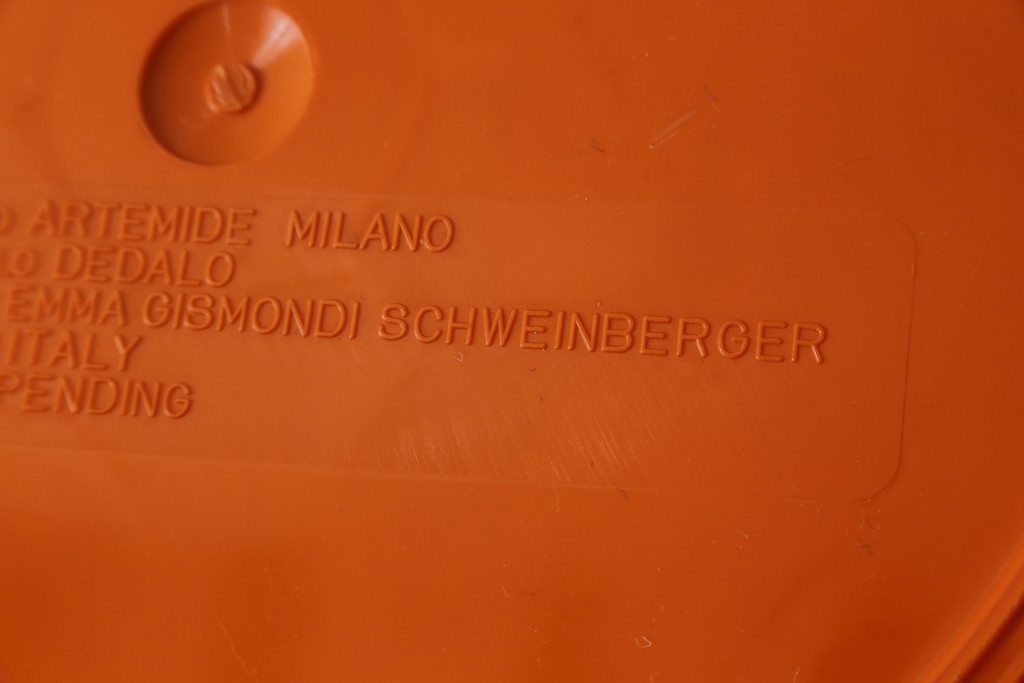 イタリアビンテージ　Artemide MILANO(アルテミデ)社　DEDALO(デダーロ)　コロンとしたフォルムが魅力的!近未来的なインテリアにおすすめのアンブレラスタンド(傘立て、かさ立て、ディスプレイ、店舗什器、ヴィンテージ)(R-081844)