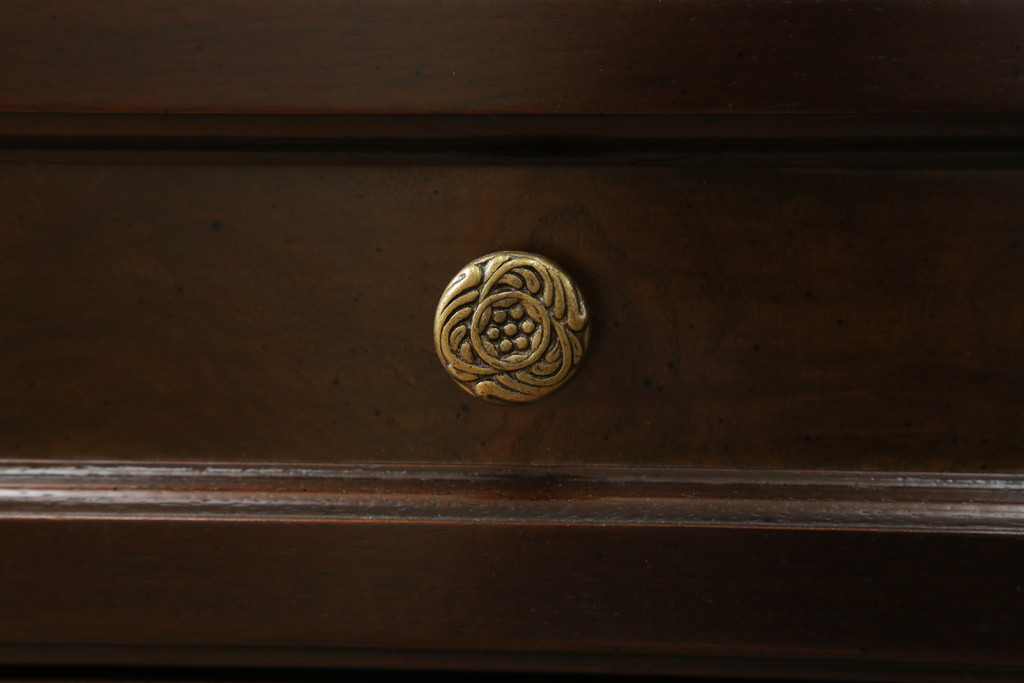 中古　カリモク家具(karimoku)　domani(ドマーニ)　PROCEED(プロシード)シリーズ　落ち着いた色味と堂々とした佇まいが魅力的なキャビネット(ガラスケース、コレクションケース、飾り棚、陳列棚、収納棚)(R-075105)