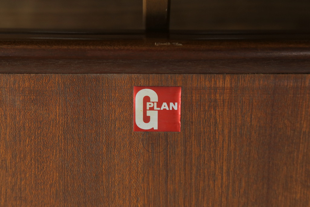 イギリスビンテージ　G-PLAN(ジープラン)　洗練された佇まいが魅力のエクステンションテーブル(ダイニングテーブル、拡張式テーブル、食卓、2人掛け、4人掛け、6人掛け、ラウンドテーブル、ヴィンテージ、英国、北欧)(R-075723)