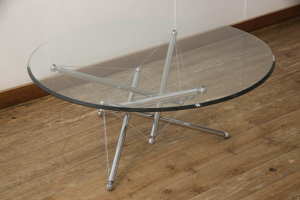 中古　美品　Cassina(カッシーナ)　713　スタイリッシュなデザインがワンランク上の暮らしを演出するセンターテーブル(ローテーブル、カクテルテーブル、カフェテーブル、コーヒーテーブル、ラウンドテーブル、ガラス)(定価約46万円)(R-076920)