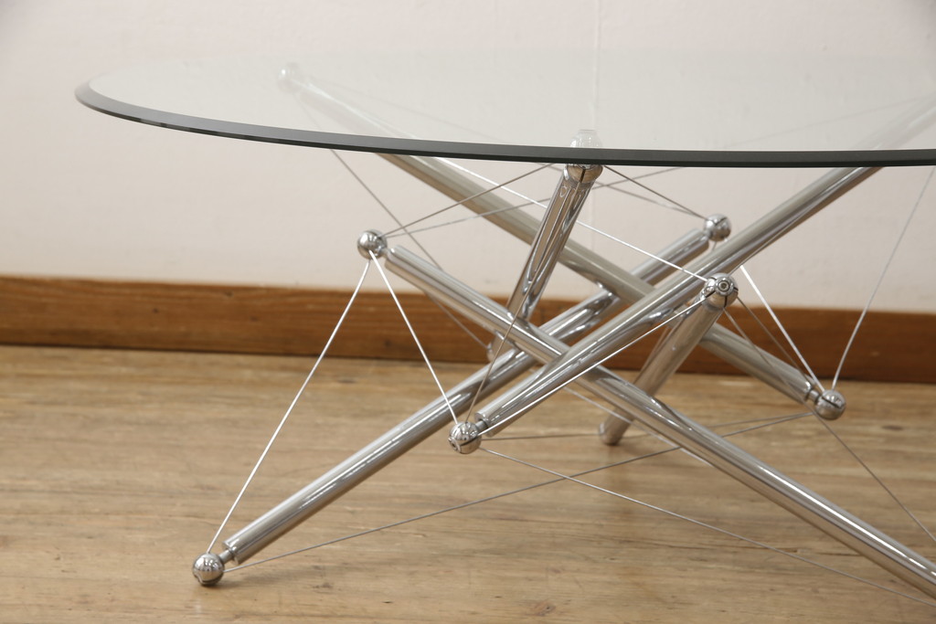 中古　美品　Cassina(カッシーナ)　713　スタイリッシュなデザインがワンランク上の暮らしを演出するセンターテーブル(ローテーブル、カクテルテーブル、カフェテーブル、コーヒーテーブル、ラウンドテーブル、ガラス)(定価約46万円)(R-076920)