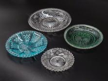 幕末期　伊万里　色絵　染付　金彩　4.5寸皿　約13.5cm　繊細で温かみのある絵付けが魅力の深皿3枚セット(四寸五分、中皿、和食器、和皿)(R-062111)