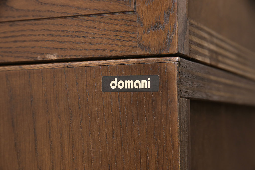 中古　美品　カリモク家具(karimoku)　domani(ドマーニ)　Morganton(モーガントン)　スタイリッシュな佇まいが気品溢れる飾り棚(キャビネット、収納棚、陳列棚、食器棚、本箱)(R-052331)