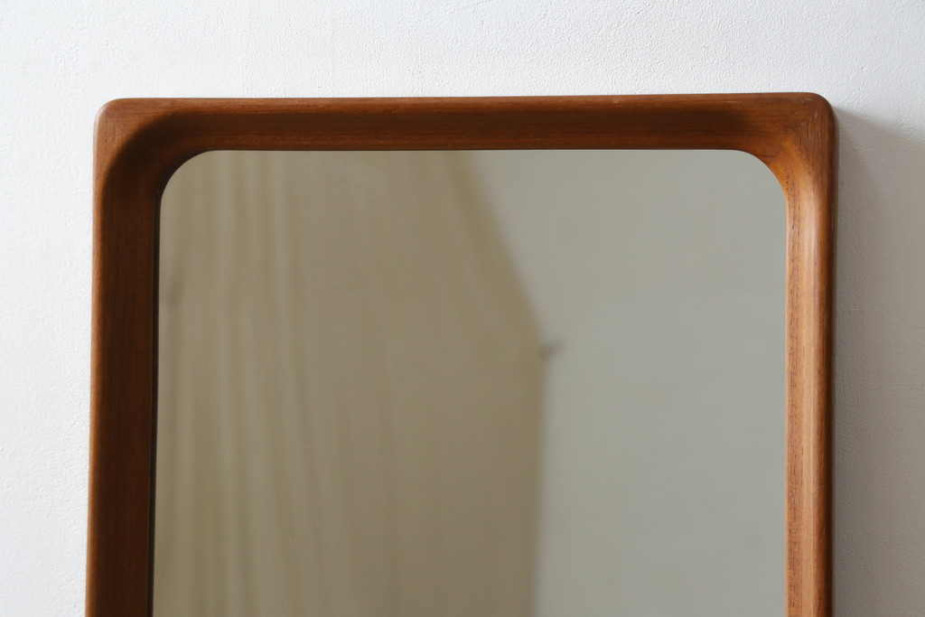 北欧ビンテージ　スウェーデン　GLAS-MASTER(グラスマスター)社　チーク材　木のぬくもりを感じる色味が素敵なウォールミラー(姿見、壁掛け鏡、ヴィンテージ)(R-080802)