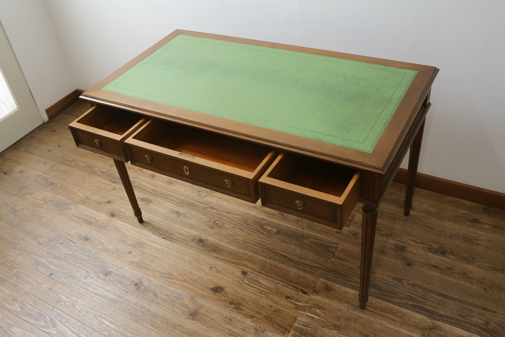 中古　イギリス高級輸入家具　洗練された佇まいが美しいレザートップデスク(机、平机、ワークデスク、在宅用、在宅ワーク)(定価約60万円)(R-062846)