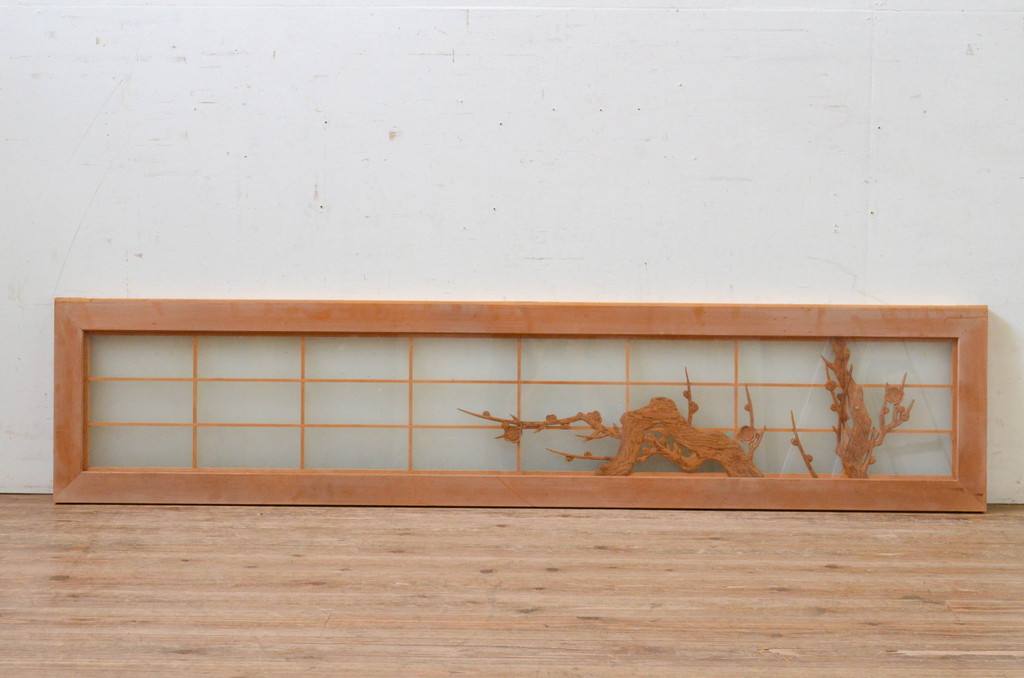 アンティーク建具　両面ガラス　素朴な梅がアクセントの彫刻欄間1枚(明り取り、明かり取り)(R-069317)