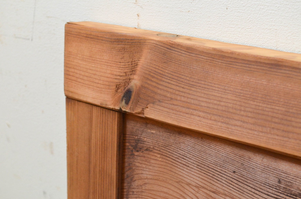 アンティーク建具　経年を感じさせる木味が魅力的な透かし彫り入り欄間1枚(明り取り、明かり取り)(R-069320)