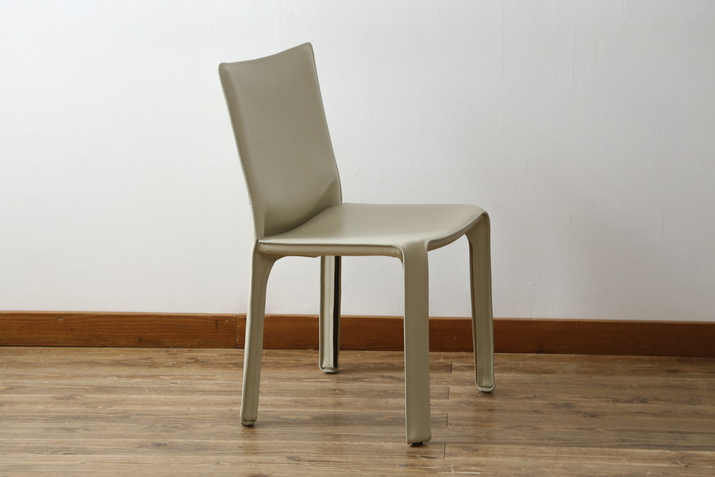 中古　美品　Cassina(カッシーナ)　412　CAB(キャブ)　MARIO BELLINI(マリオベリーニ)　アイボリー　シンプルモダンな空間づくりに活躍するアームレスチェア(ダイニングチェア、椅子、イス)(定価約23万円)(R-083161)