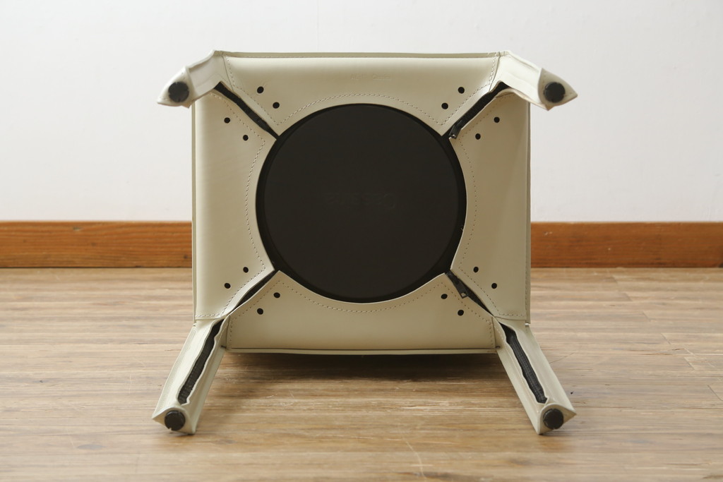 中古　美品　Cassina(カッシーナ)　412　CAB(キャブ)　MARIO BELLINI(マリオベリーニ)　アイボリー　シンプルモダンな空間づくりに活躍するアームレスチェア(ダイニングチェア、椅子、イス)(定価約23万円)(R-083161)