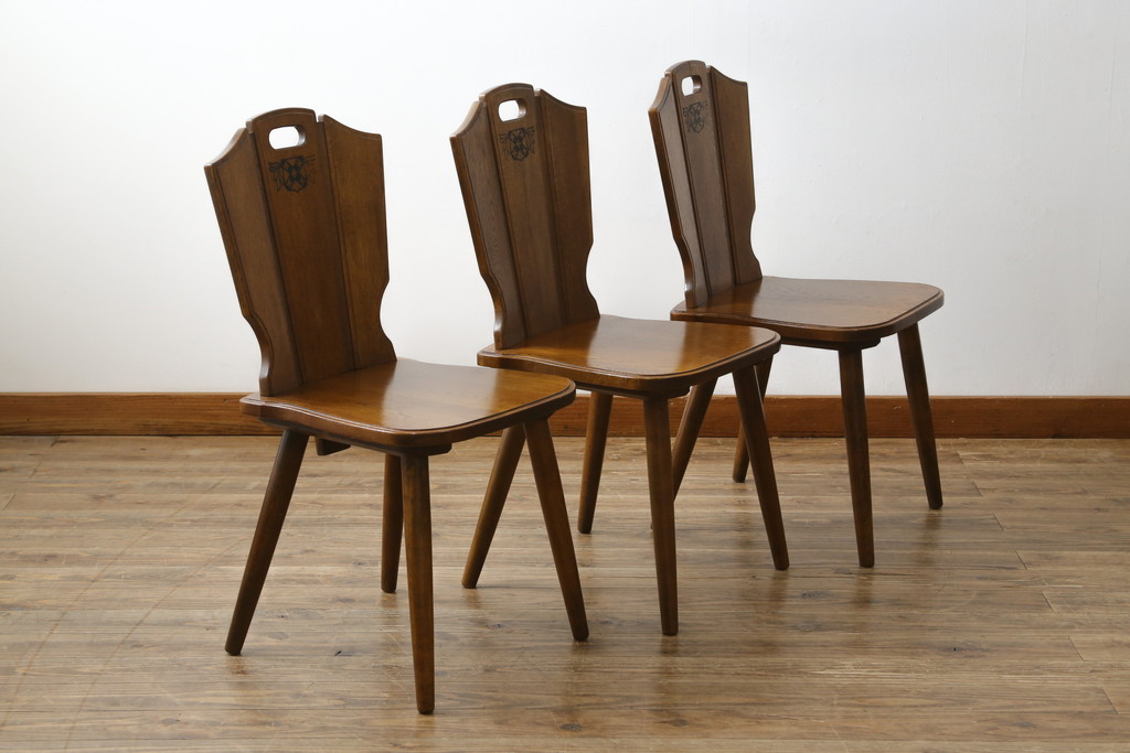 中古　希少な絶版品!!　カリモク家具(karimoku)　ルスティック(RUSTIC)　オーク材　カントリースタイルの空間づくりにおすすめなダイニングチェア3脚セット(板座チェア、椅子、イス、バラ売り可能)(R-075947)