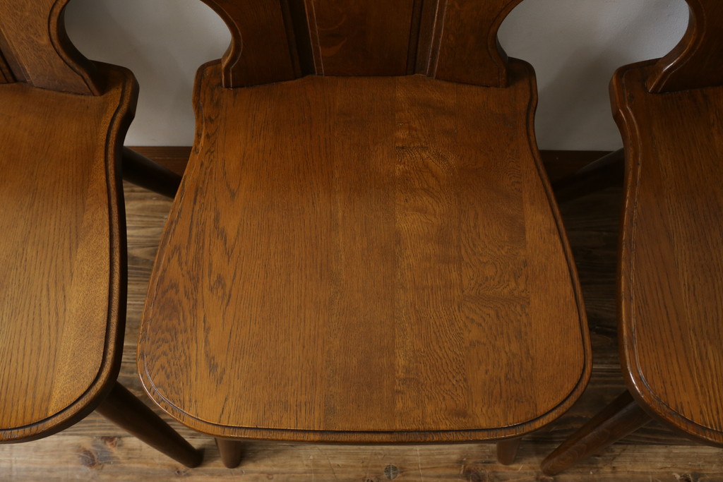 中古　希少な絶版品!!　カリモク家具(karimoku)　ルスティック(RUSTIC)　オーク材　カントリースタイルの空間づくりにおすすめなダイニングチェア3脚セット(板座チェア、椅子、イス、バラ売り可能)(R-075947)