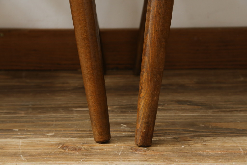 中古　希少な絶版品!!　カリモク家具(karimoku)　ルスティック(RUSTIC)　オーク材　カントリースタイルの空間づくりにおすすめなダイニングチェア3脚セット(板座チェア、椅子、イス、バラ売り可能)(R-075947)