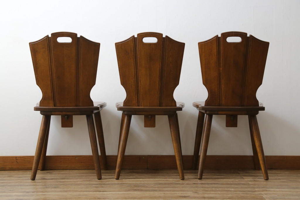 中古　希少な絶版品!!　カリモク家具(karimoku)　ルスティック(RUSTIC)　オーク材　カントリースタイルの空間づくりにおすすめなダイニングチェア3脚セット(板座チェア、椅子、イス、バラ売り可能)(R-075947)