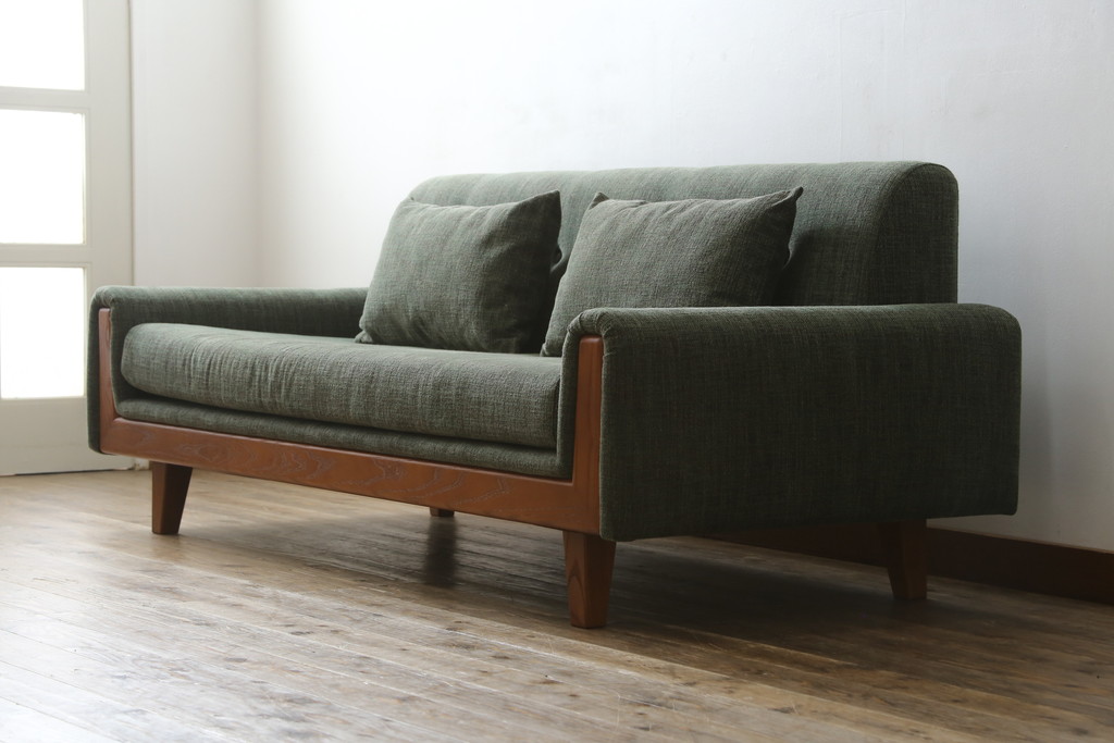 中古　美品　ACME Furniture(アクメ ファニチャー)　 WINDAN SOFA(ウィンダンソファ)　ファブリックに包まれた木のフレームが珍しい2.5人掛けソファ(2P、2.5P、3P、2人掛け、2.5人掛け、3人掛け)(定価約23万円)(R-081932)