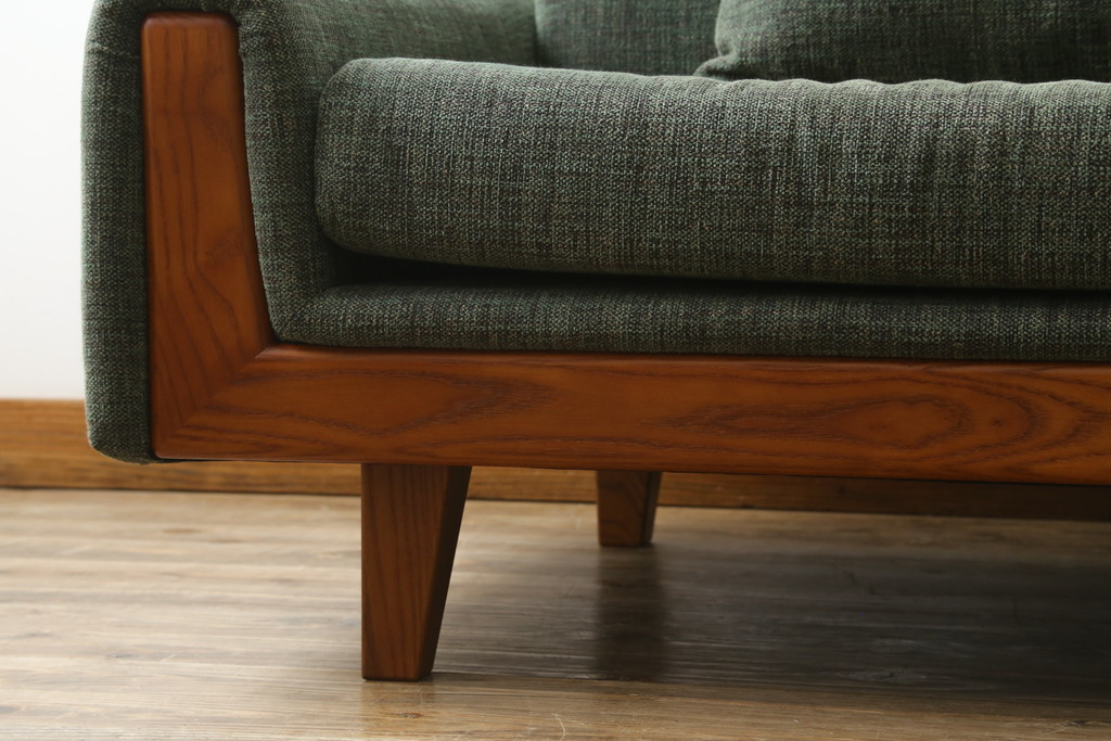 中古　美品　ACME Furniture(アクメ ファニチャー)　 WINDAN SOFA(ウィンダンソファ)　ファブリックに包まれた木のフレームが珍しい2.5人掛けソファ(2P、2.5P、3P、2人掛け、2.5人掛け、3人掛け)(定価約23万円)(R-081932)