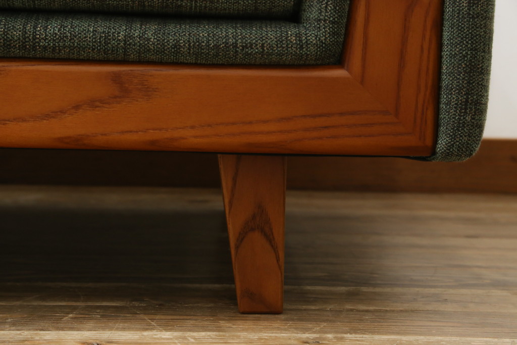 中古　美品　ACME Furniture(アクメ ファニチャー)　 WINDAN SOFA(ウィンダンソファ)　ファブリックに包まれた木のフレームが珍しい2.5人掛けソファ(2P、2.5P、3P、2人掛け、2.5人掛け、3人掛け)(定価約23万円)(R-081932)