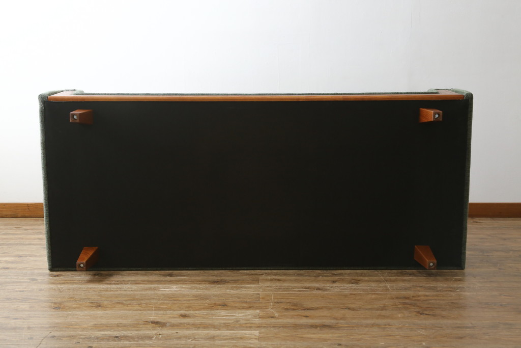 中古　美品　ACME Furniture(アクメ ファニチャー)　 WINDAN SOFA(ウィンダンソファ)　ファブリックに包まれた木のフレームが珍しい2.5人掛けソファ(2P、2.5P、3P、2人掛け、2.5人掛け、3人掛け)(定価約23万円)(R-081932)