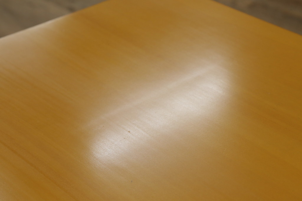 中古　イタリア　arflex(アルフレックス)　BONTE(ボンテ)　Cini Boeri(チニ・ボエリ)デザイン　シンプルながらスタイリッシュな佇まいが魅力の6人掛けダイニングテーブル(4人掛け、作業台、食卓)(定価約28万円)(R-068584)