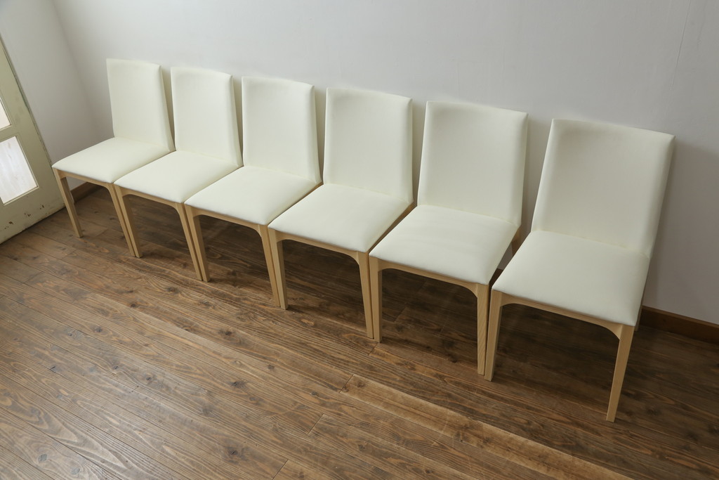 中古　短期展示品　Cassinaixc.(カッシーナイクスシー)　IXC. R&D(イクスシー.R&D)　LINE(ライン)　ウルトラスエード(ULTRASUEDE)　Eランク　シンプルですっきりとした佇まいが魅力のダイニングチェア6脚セット(椅子、イス、アームレスチェア、店舗什器)(定価6脚で約46万2千円)(R-069800)