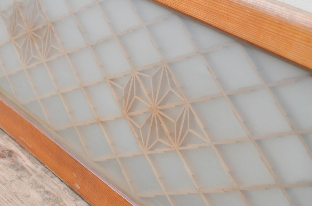 アンティーク建具　上品な雰囲気を醸し出す片面ガラスの組子欄間1枚(明り取り、明かり取り)(R-069295)