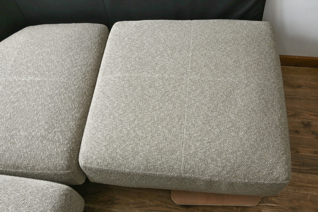 中古　超美品!!　展示品　arflex(アルフレックス)　BRERA(ブレラ)　Sergio Brioschiデザイン　クッション付き!!　モダンで洗練されたデザインが光るコーナーソファ(185L・180PL、カウチソファ、ペニンシュラ、L字型、3人掛け、4人掛け、トリプルソファ、レザー、牛革、XDA)(定価約312万円)(R-082993)