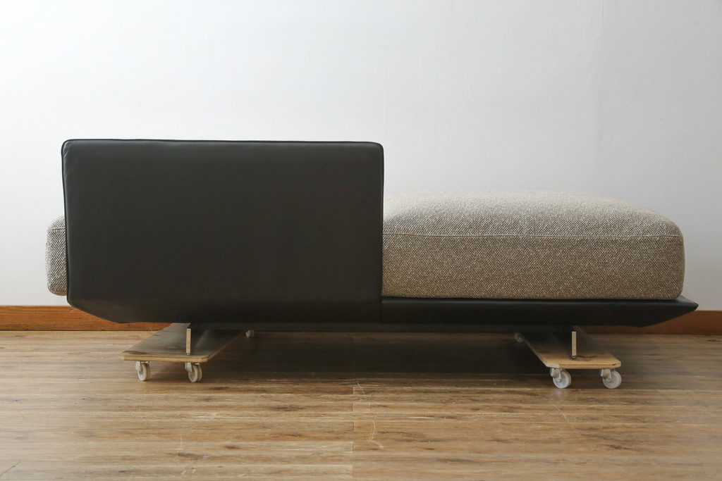 中古　超美品!!　展示品　arflex(アルフレックス)　BRERA(ブレラ)　Sergio Brioschiデザイン　クッション付き!!　モダンで洗練されたデザインが光るコーナーソファ(185L・180PL、カウチソファ、ペニンシュラ、L字型、3人掛け、4人掛け、トリプルソファ、レザー、牛革、XDA)(定価約312万円)(R-082993)