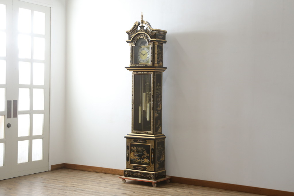 中古　高級品!!　オリエンタルデザイン　ドイツ製ムーブメント　黒塗りに金蒔絵風の絵柄が美しいホールクロック(時計台、振り子時計、ディスプレイ)(R-082944)