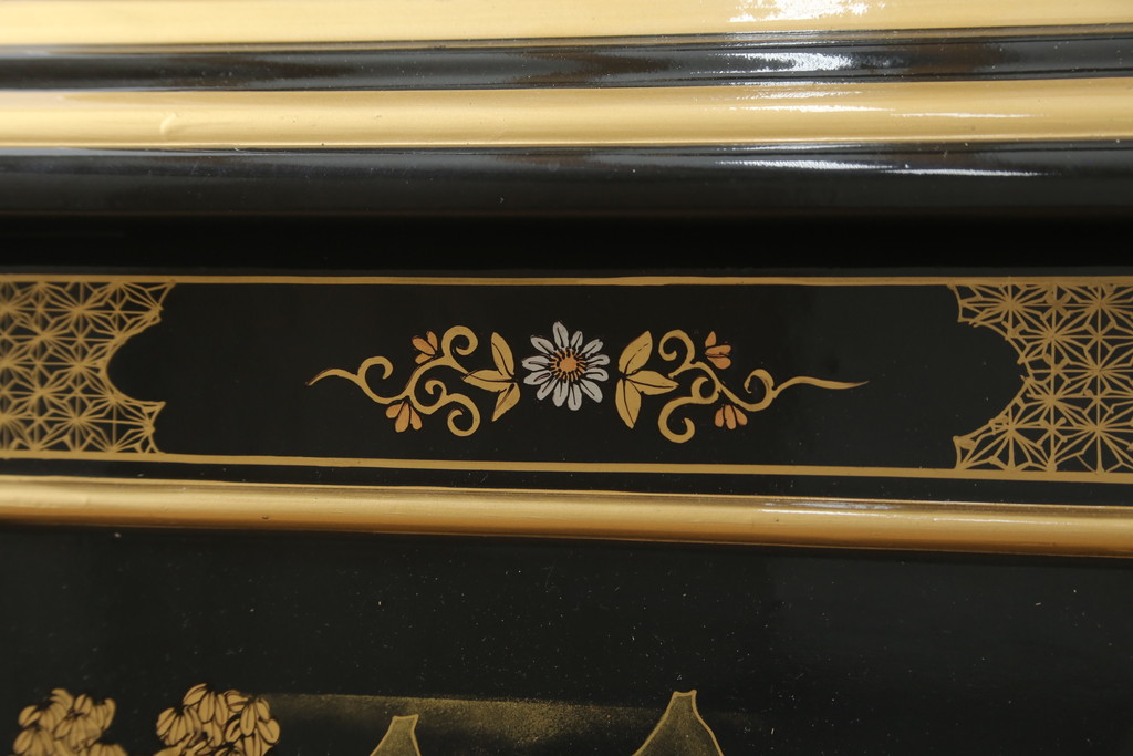 中古　高級品!!　オリエンタルデザイン　ドイツ製ムーブメント　黒塗りに金蒔絵風の絵柄が美しいホールクロック(時計台、振り子時計、ディスプレイ)(R-082944)
