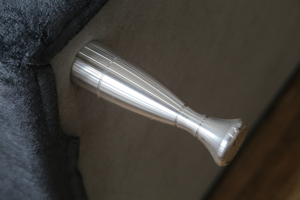 中古　超美品　高級品　TAKUMI(匠)ソファ　RIAN(利庵)シリーズ　PF　ハイバックソファ　ゆったりとした寛ぎの時間を演出する一人掛けソファ(1P、1人掛け、イス、椅子)(定価約50万円)(R-083012)
