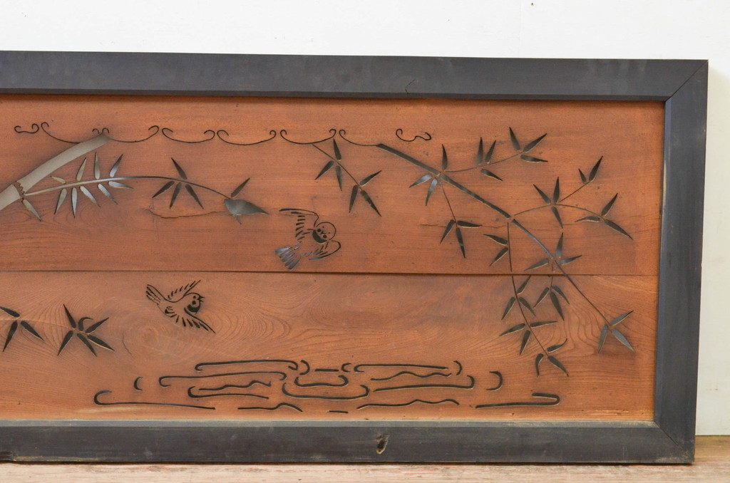 アンティーク建具　板部欅(ケヤキ)材　和の空間を彩る竹と雀の透かし彫り欄間1枚(明り取り、明かり取り)(R-069542)