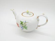 ドイツ　マイセン　Meissen　ベーシックフラワー　二つ花　花の装飾が素敵なティーポット(洋食器)(R-069961)