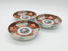 幕末〜明治期　伊万里焼　金襴手　色絵　染付　花桃文　5.4寸皿　約16.5cm　煌びやかで豪華な絵付けの深皿3枚セット(五寸四分、和皿、中皿、和食器)(R-062117)