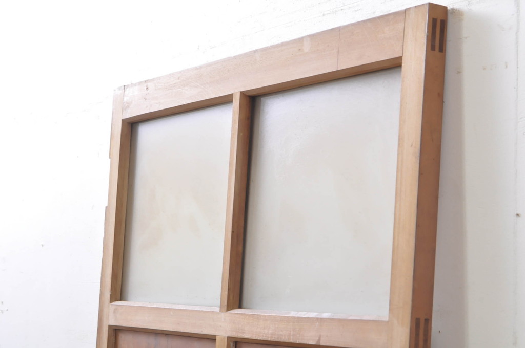 アンティーク建具　腰板楓(カエデ)材一枚板　どこか懐かしい雰囲気漂うドア1枚(木製扉)(R-069035)