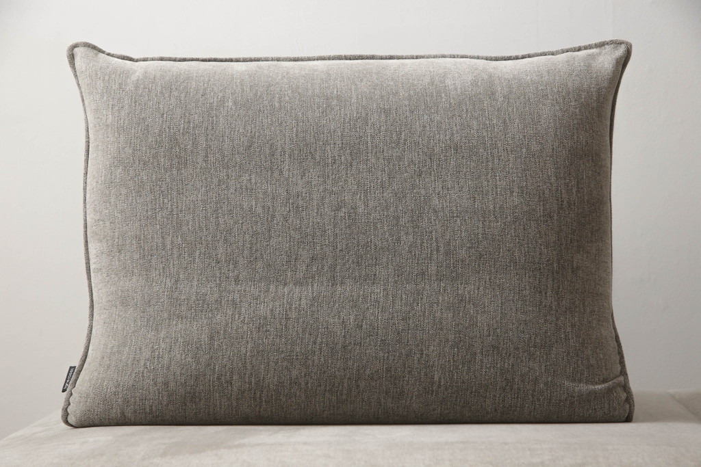 中古　短期使用のため極美品!!　リーン・ロゼ(ligne roset)　ROSETPRADO(ロゼプラド)　2PS　モダンデザインがお洒落な2人掛けソファ(リーンロゼ、二人掛け、デイベッド、ソファベッド)(R-066423)