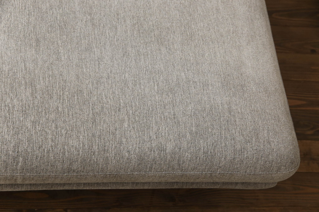 中古　短期使用のため極美品!!　リーン・ロゼ(ligne roset)　ROSETPRADO(ロゼプラド)　2PS　モダンデザインがお洒落な2人掛けソファ(リーンロゼ、二人掛け、デイベッド、ソファベッド)(R-066423)
