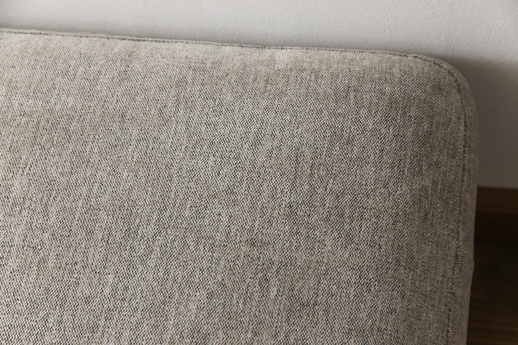 中古　短期使用のため極美品!!　リーン・ロゼ(ligne roset)　ROSETPRADO(ロゼプラド)　2PS　モダンデザインがお洒落な2人掛けソファ(リーンロゼ、二人掛け、デイベッド、ソファベッド)(R-066423)