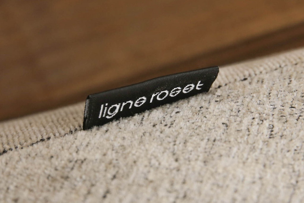 中古　短期使用のため極美品!!　リーン・ロゼ(ligne roset)　ROSETPRADO(ロゼプラド)　2PS　モダンデザインがお洒落な2人掛けソファ(リーンロゼ、二人掛け、デイベッド、ソファベッド)(R-066423)