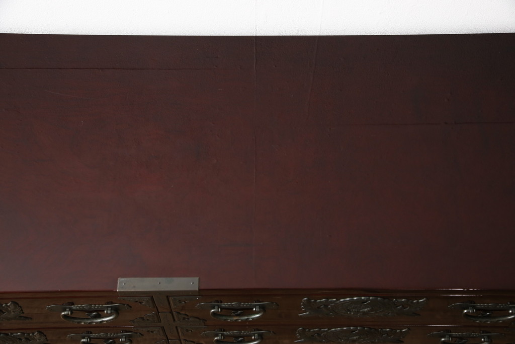 中古　美品　牡丹をあしらった金具と漆塗りが高級感溢れる仙台箪笥(定価約95万円)(収納箪笥、引き出し、チェスト)(R-054158)