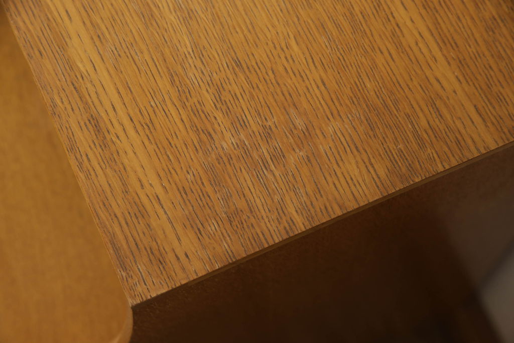 イギリスヴィンテージ　G-PLAN　オーク材　シンプルなサイドキャビネット(ナイトテーブル、収納棚、ビンテージ)(R-050148)