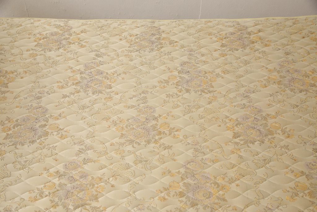 中古　DREXEL HERITAGE(ドレクセルヘリテージ)　Touraine(ツーレイン)　猫脚のデザインがアクセントのベッド(シングル、セミダブル)(定価約80万円)(R-049556)