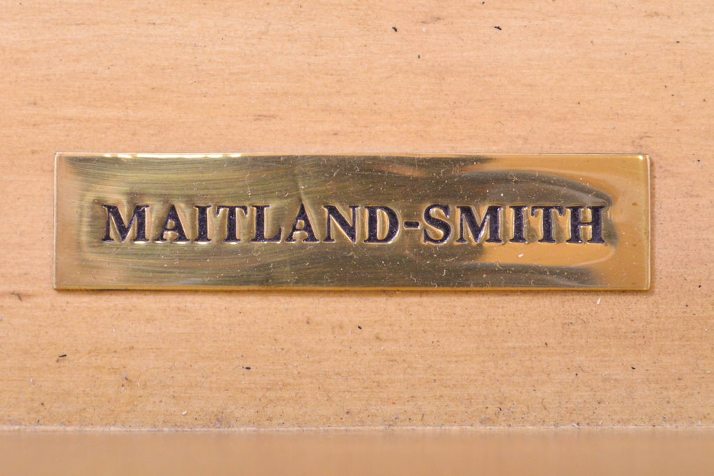 中古　美品　MAITLAND-SMITH(メートランドスミス)　籐編みデザインが目を惹くヨーロピアンなサーバー(ワインラック、サイドボード、サービス台、収納棚、戸棚、サイドキャビネット)(定価約140万円)(R-061999)