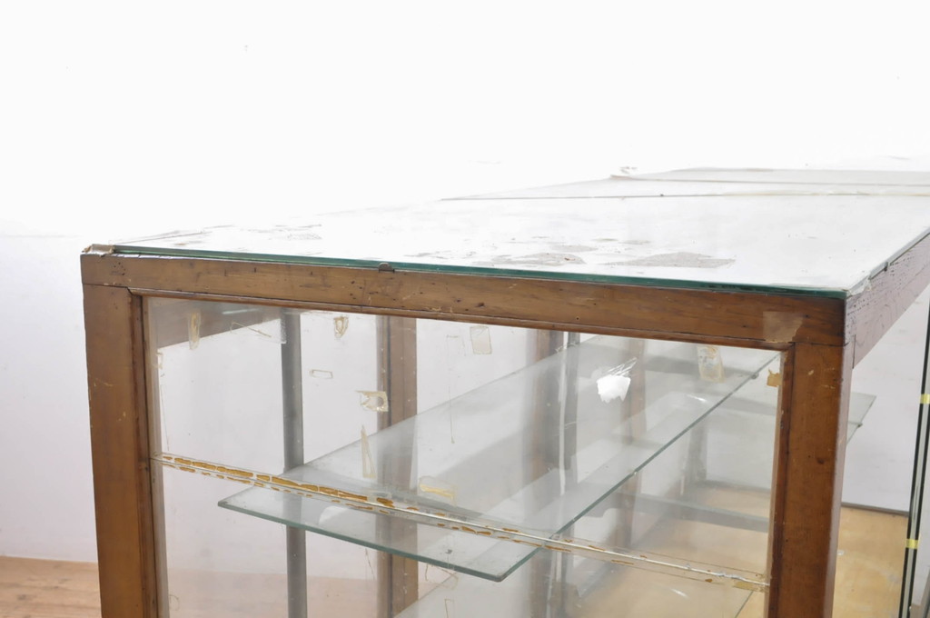 和製ビンテージ　ナラ(楢)材　シンプルでレトロなデザインが取り入れやすい木枠のガラスケース(Gケース、カウンターショーケース、ディスプレイケース、コレクションケース、キャビネット、飾り棚、陳列棚、店舗什器、ヴィンテージ)(R-066828)